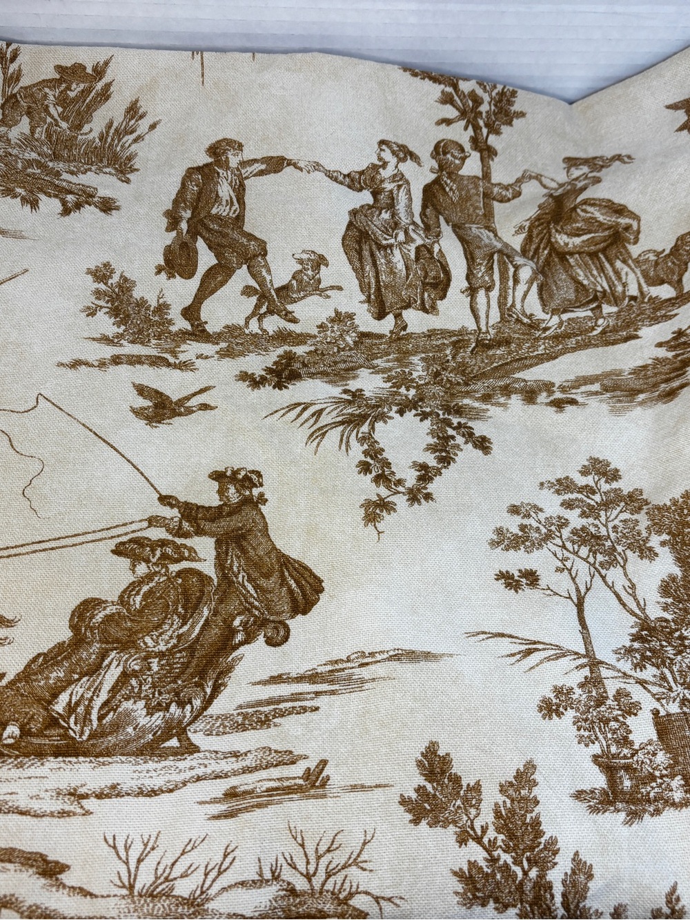 Vintage Le Terina Toscano Toile Cotton Tablecloth in Brown on Cream 70”x 96”